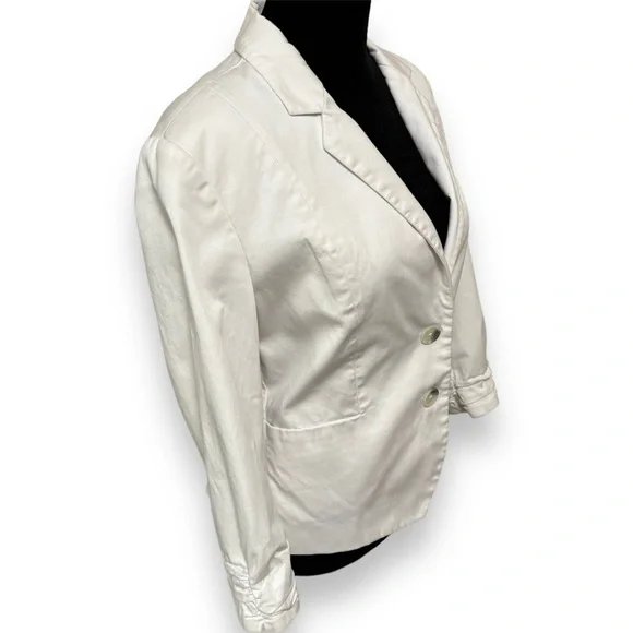 Express White 2 Button 3/4 Ruched Sleeves with Notched Lapels and Tailored Fit - Picture 3 of 15